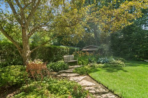 Tiny photo for 1019 E Waverly Drive, Arlington Heights, IL 60004 (MLS # 12662557)
