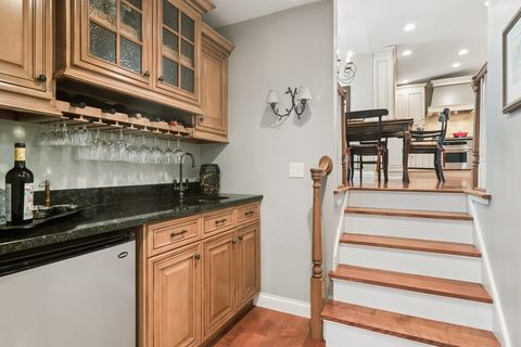 Tiny photo for 1019 E Waverly Drive, Arlington Heights, IL 60004 (MLS # 12662557)