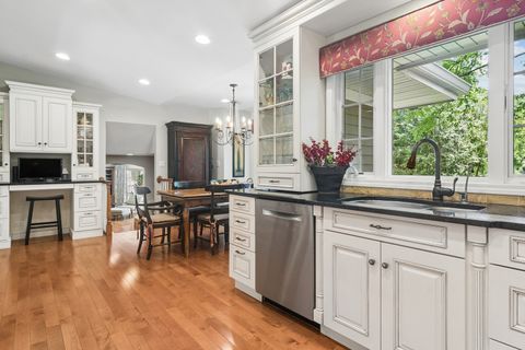 Tiny photo for 1019 E Waverly Drive, Arlington Heights, IL 60004 (MLS # 12662557)