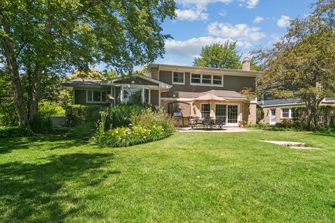 Tiny photo for 1019 E Waverly Drive, Arlington Heights, IL 60004 (MLS # 12662557)