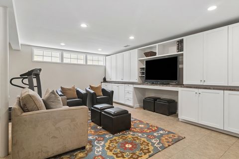 Tiny photo for 1019 E Waverly Drive, Arlington Heights, IL 60004 (MLS # 12662557)