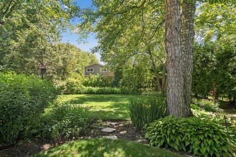 Tiny photo for 1019 E Waverly Drive, Arlington Heights, IL 60004 (MLS # 12662557)