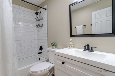 Tiny photo for 5791 Regency Court, Gurnee, IL 60031 (MLS # 12737351)