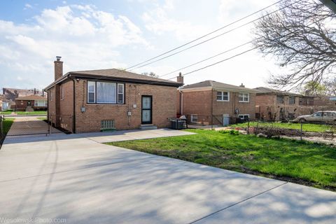 Tiny photo for 30 W 126th Place, Chicago, IL 60628 (MLS # 12618857)