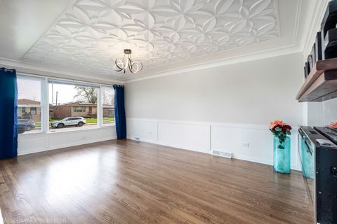 Tiny photo for 30 W 126th Place, Chicago, IL 60628 (MLS # 12618857)