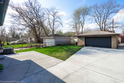 Tiny photo for 30 W 126th Place, Chicago, IL 60628 (MLS # 12618857)