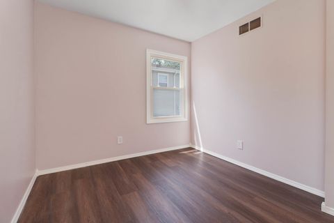 Tiny photo for 1407 Ridgeport Avenue, Bloomington, IL 61704 (MLS # 12687498)