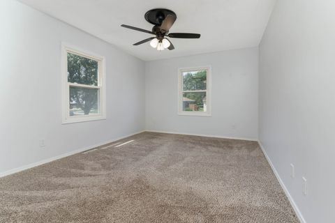Tiny photo for 1407 Ridgeport Avenue, Bloomington, IL 61704 (MLS # 12687498)