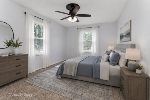 Tiny photo for 1407 Ridgeport Avenue, Bloomington, IL 61704 (MLS # 12687498)