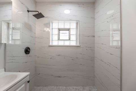 Tiny photo for 2508 Kenilworth Avenue, Berwyn, IL 60402 (MLS # 12415746)
