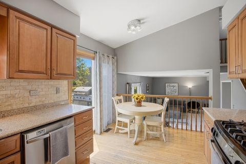 Tiny photo for 811 Westbury Drive, Algonquin, IL 60102 (MLS # 12652110)