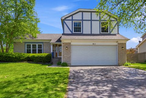 Photo of 811 Westbury Drive, Algonquin, IL 60102 (MLS # 12652110)
