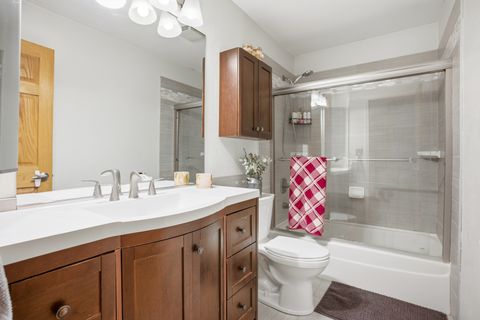 Tiny photo for 811 Westbury Drive, Algonquin, IL 60102 (MLS # 12652110)