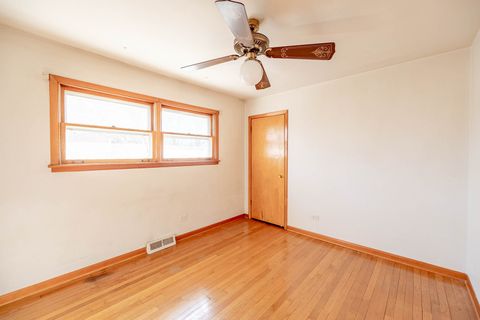 Tiny photo for 333 Barron Street, Bensenville, IL 60106 (MLS # 12603815)