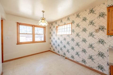 Tiny photo for 333 Barron Street, Bensenville, IL 60106 (MLS # 12603815)