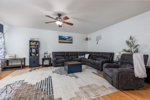 Tiny photo for 597 Redhorse Court, Yorkville, IL 60560 (MLS # 12597354)