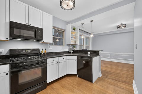 Tiny photo for 406 Wesley Avenue #1, Oak Park, IL 60302 (MLS # 12731388)