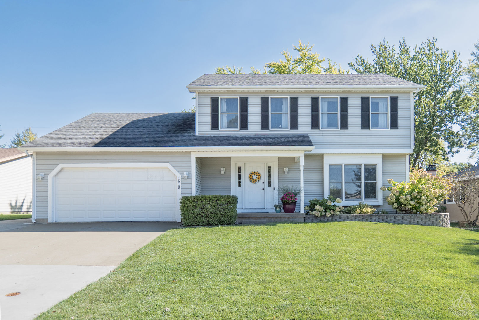1618 Pebblewood Drive