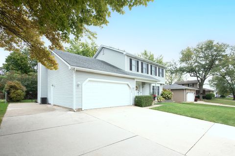 Tiny photo for 1618 Pebblewood Drive, Sycamore, IL 60178 (MLS # 12464550)