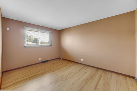 Tiny photo for 2042 W Spring Ridge Drive, Arlington Heights, IL 60004 (MLS # 12630793)