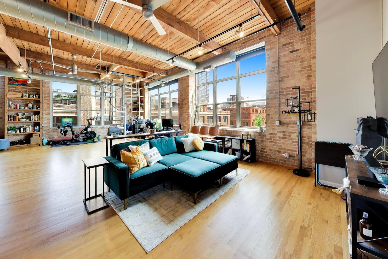 1017 W Washington Boulevard 6AB