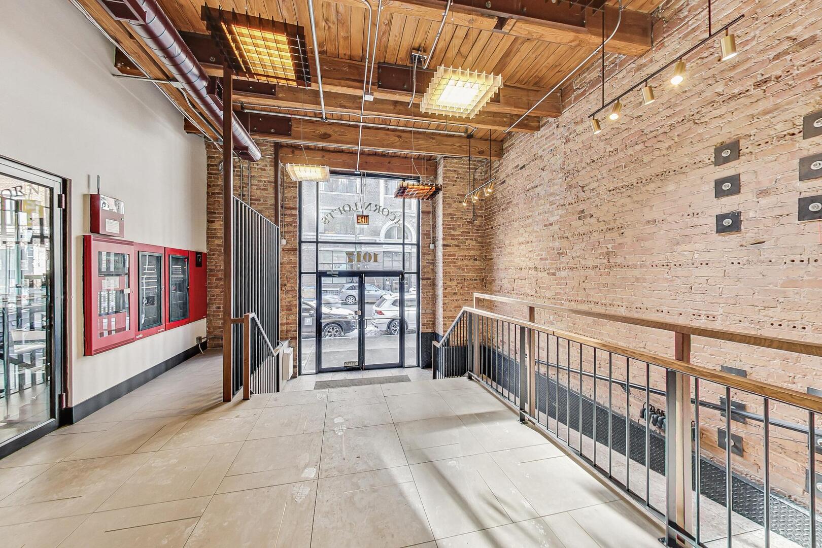 1017 W Washington Boulevard 6AB
