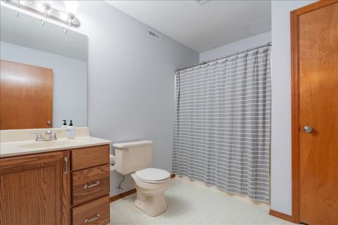 Tiny photo for 1509 Beckenham Drive, Bloomington, IL 61704 (MLS # 12530514)