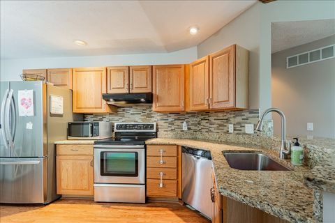 Tiny photo for 1509 Beckenham Drive, Bloomington, IL 61704 (MLS # 12530514)