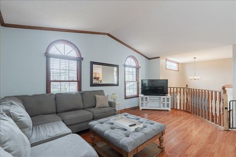 Tiny photo for 1509 Beckenham Drive, Bloomington, IL 61704 (MLS # 12530514)