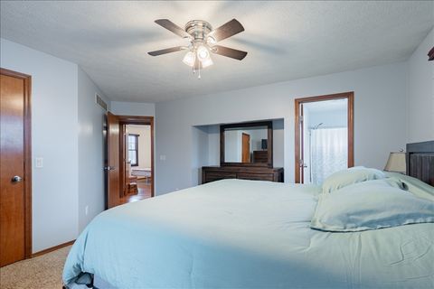 Tiny photo for 1509 Beckenham Drive, Bloomington, IL 61704 (MLS # 12530514)