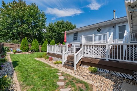 Tiny photo for 1509 Beckenham Drive, Bloomington, IL 61704 (MLS # 12530514)