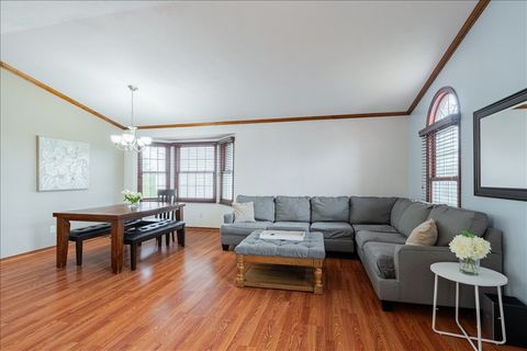 Tiny photo for 1509 Beckenham Drive, Bloomington, IL 61704 (MLS # 12530514)