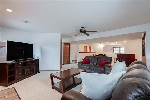 Tiny photo for 1509 Beckenham Drive, Bloomington, IL 61704 (MLS # 12530514)