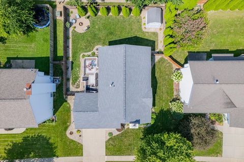 Tiny photo for 1509 Beckenham Drive, Bloomington, IL 61704 (MLS # 12530514)