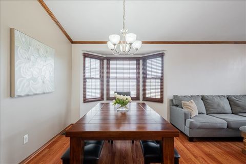 Tiny photo for 1509 Beckenham Drive, Bloomington, IL 61704 (MLS # 12530514)