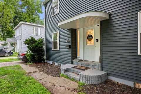 Tiny photo for 1717 N 3rd Street, Clinton, IA 52732 (MLS # 12693533)