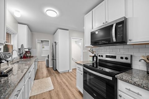 Tiny photo for 1717 N 3rd Street, Clinton, IA 52732 (MLS # 12693533)