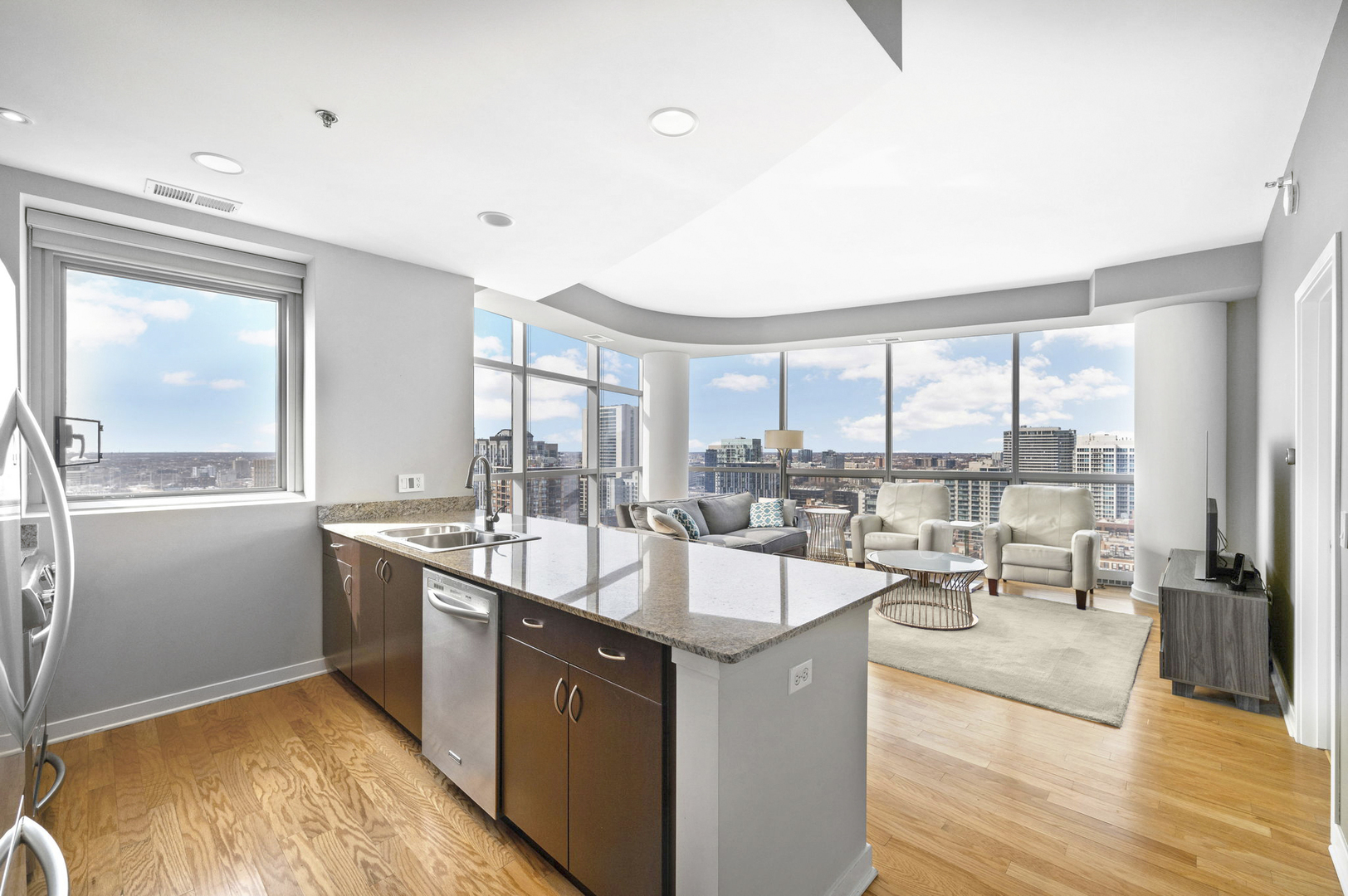 303 W OHIO Street 2307