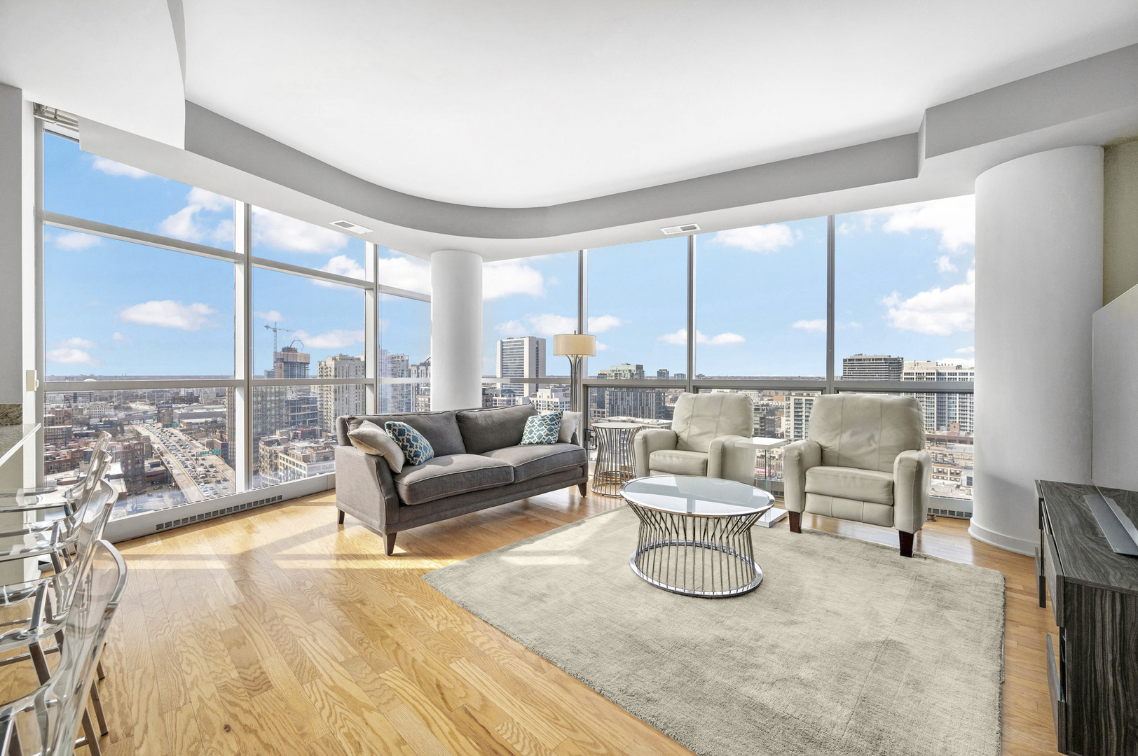 303 W OHIO Street 2307