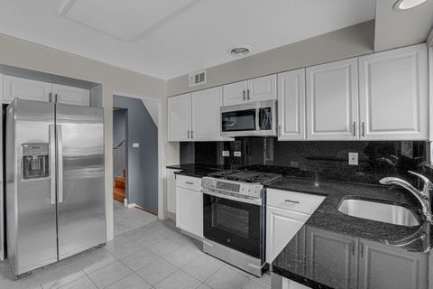 Tiny photo for 4465 LUNT Avenue, Lincolnwood, IL 60712 (MLS # 12455054)