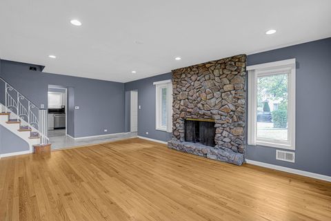 Tiny photo for 4465 LUNT Avenue, Lincolnwood, IL 60712 (MLS # 12455054)