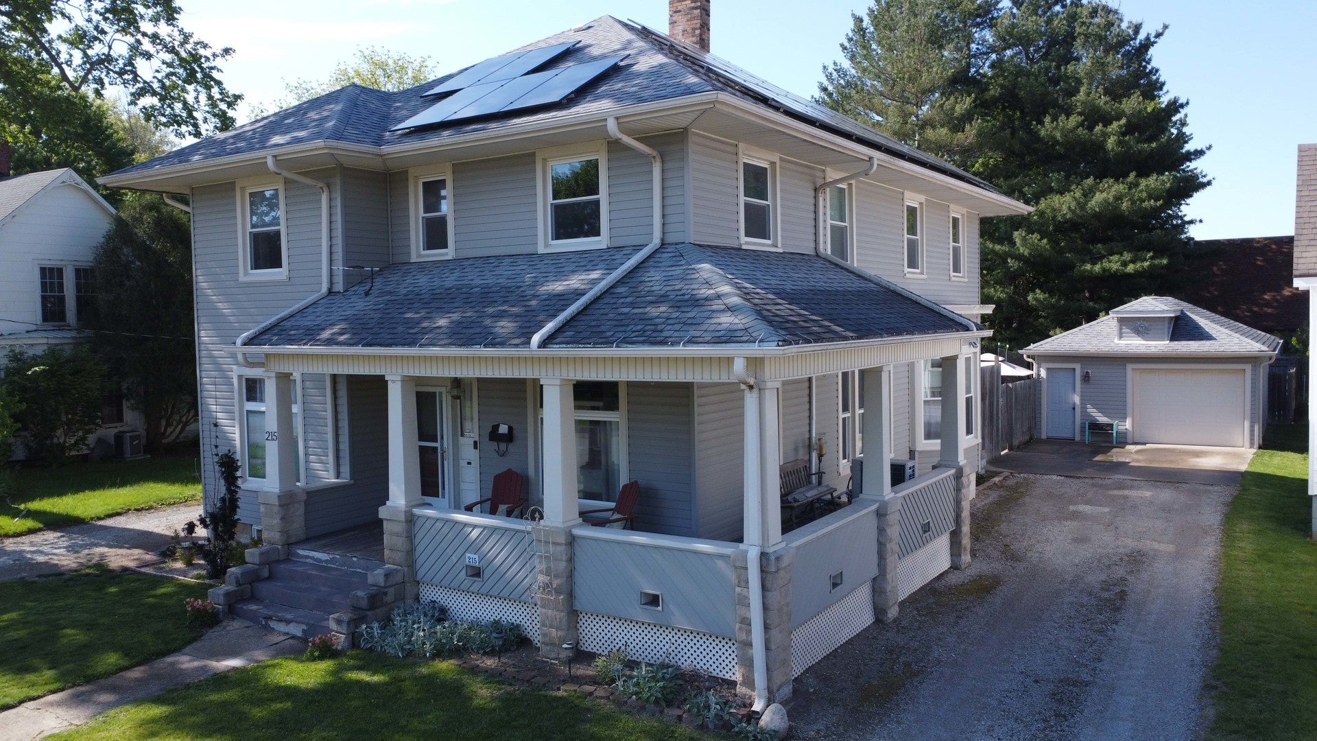 215 W Jones Street