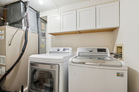 Tiny photo for 33 Shoreline Road #B, Lake Barrington, IL 60010 (MLS # 12516438)