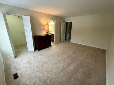 Tiny photo for 33 Shoreline Road #B, Lake Barrington, IL 60010 (MLS # 12516438)