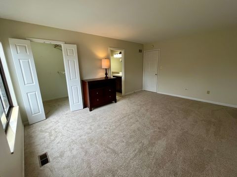 Tiny photo for 33 Shoreline Road #B, Lake Barrington, IL 60010 (MLS # 12516438)