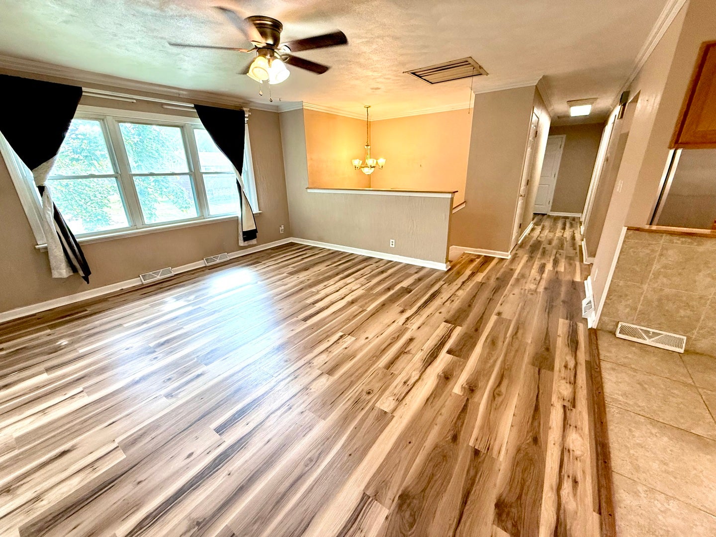 1059 Meadow Lane
