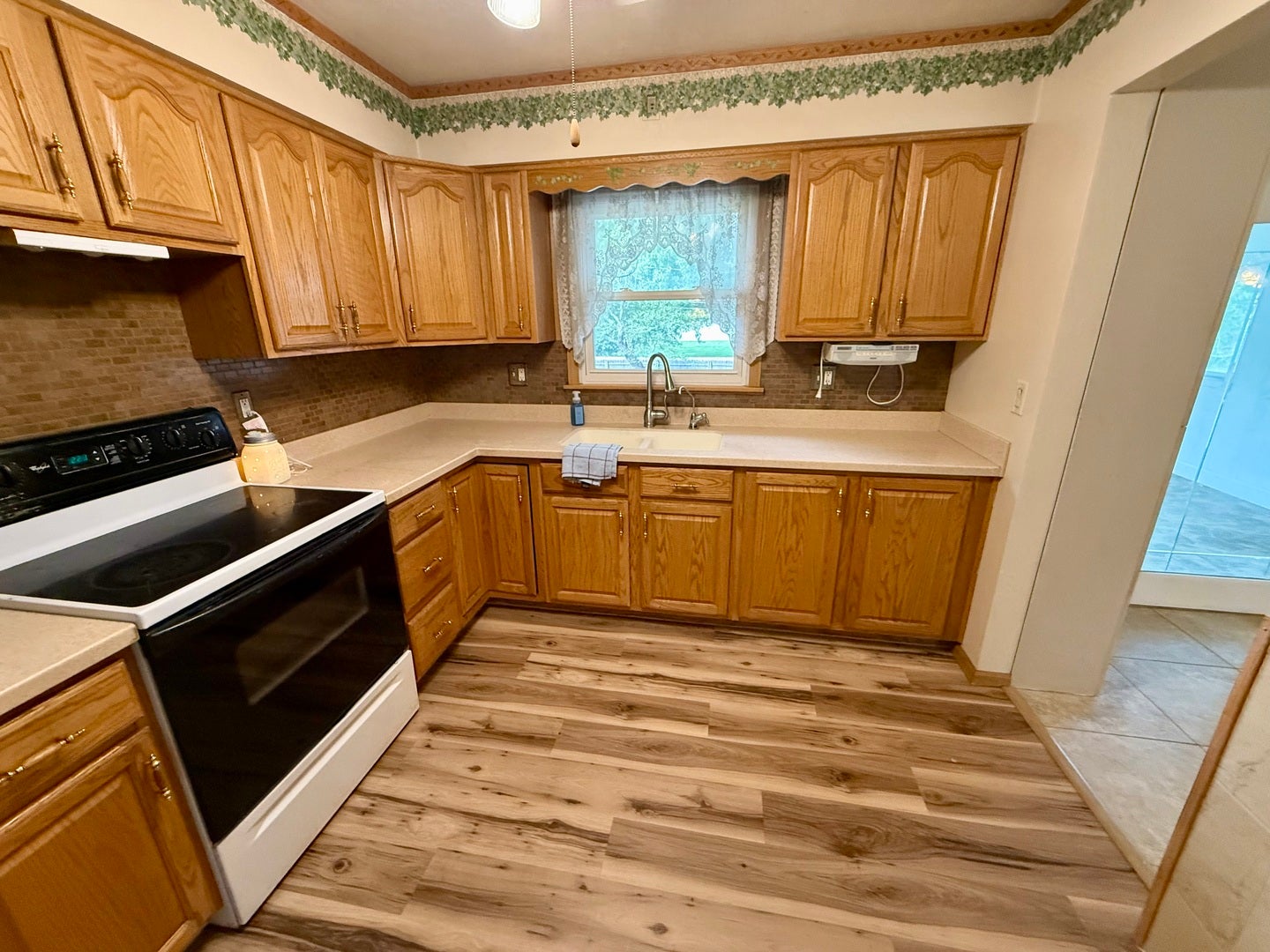 1059 Meadow Lane