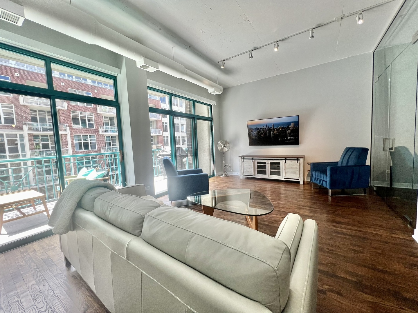 910 W Madison Street 602