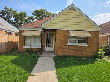 411 50th Avenue Bellwood IL 60104