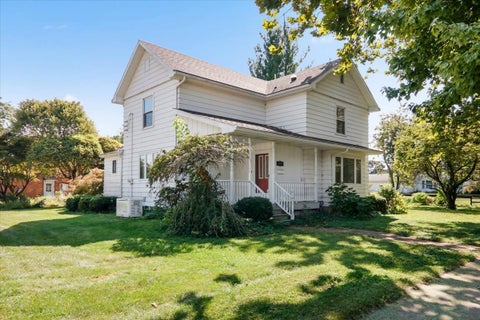 Photo of 300 S Jackson Street, Flanagan, IL 61740 (MLS # 12755145)